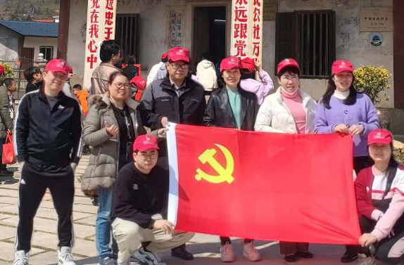 初心不忘 参观公社旧址